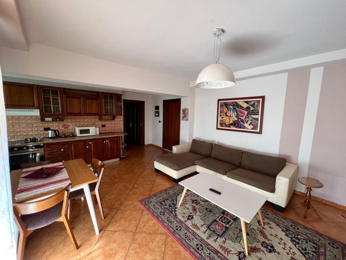 Apartment In Skanderbeg Square - Tirana Center 1 Eksteriør bilde